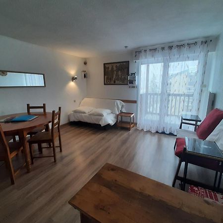 Pyrenees Catalanes Tres Joli Appartement 300M Telecabines Font-Romeu-Odeillo-Via المظهر الخارجي الصورة